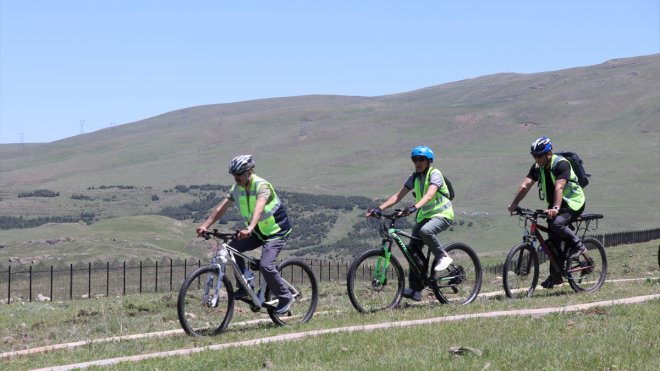 Yarım asırdır kullandığı bisiklet yaşam tarzı oldu1