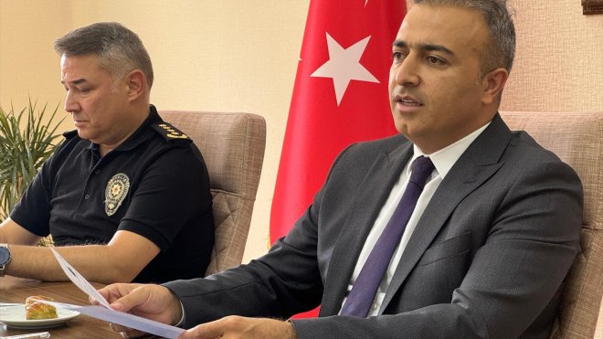 Ardahan Valisi Çiçek, yağış uyarılarına karşı tedbirli olunmasını istedi: