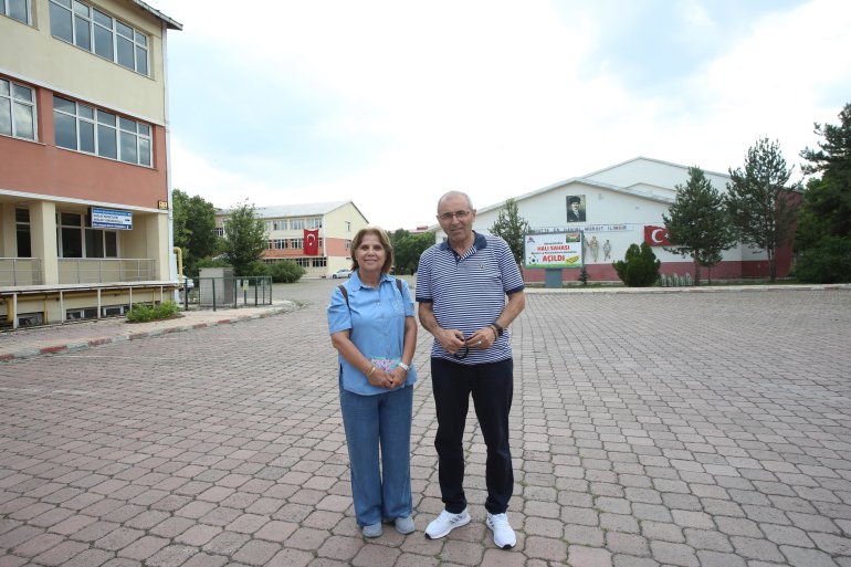 Aynı Pozu 42 Yıl Sonra Yeniden Verdiler3