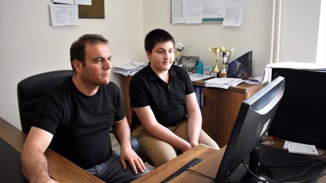 Bitlis'te LGS'de yüksek puan alan öğrenci, başarısını düzenli çalışmasına borçlu