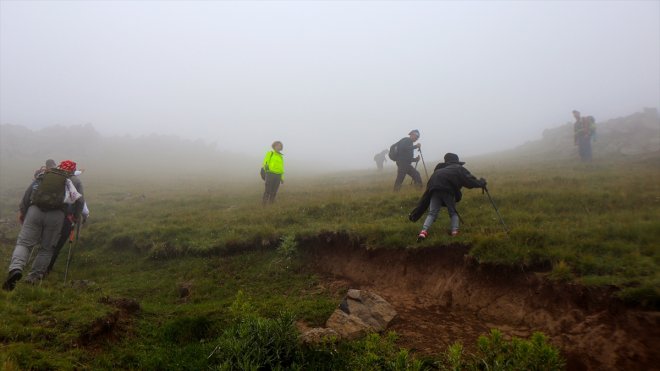 Fatma, yapan hedefliyor zirve tırmanış IĞDIR Ağrı 9 yaşında Dağı