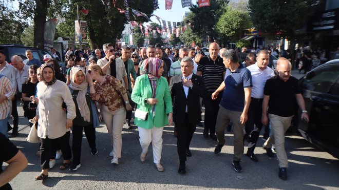 Iğdır Belediyesinin iş akdine son verdiği 204 işçi eylemlerine devam ediyor1