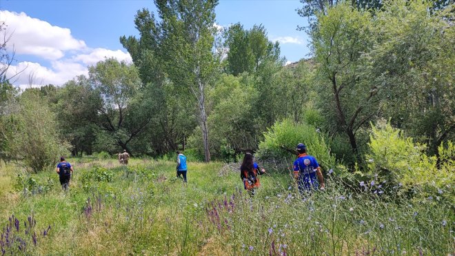 Kars'ta 5 gündür haber alınamayan genci arama çalışmaları sürüyor