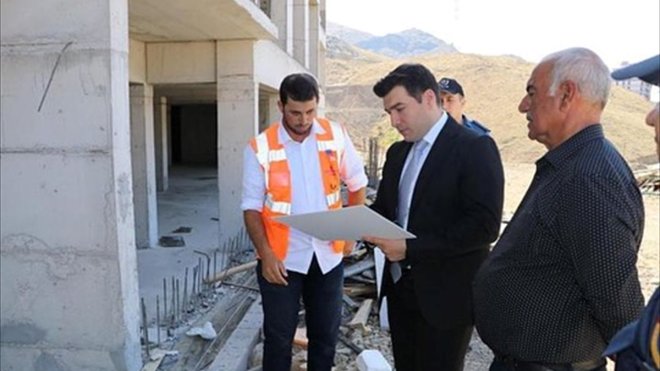 Keban Kaymakamı Atalık, deprem konutlarıyla ilgili inceleme yaptı