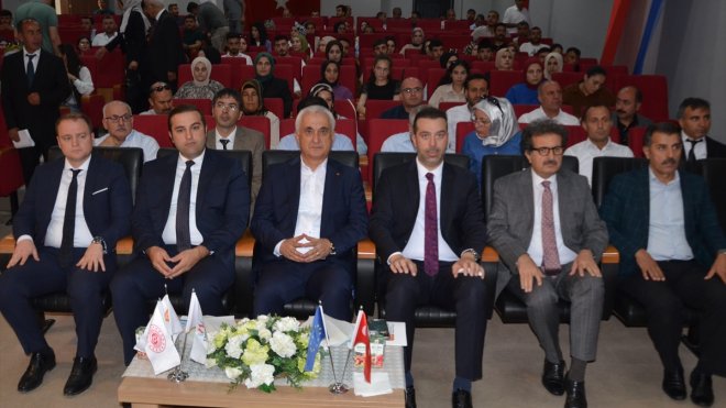 MUŞ - Gençler Önce Eğitimde Sonra İstihdamda Projesinin kapanış toplantısı yapıldı1