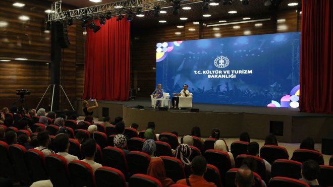 "Van Kültür Yolu Festivali" renkli etkinliklerle sürüyor