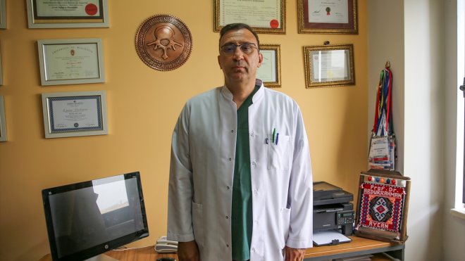 VAN - Uzmanından suya balıklama atlamak ölüm ya da kalıcı felce yol açabilir uyarısı1