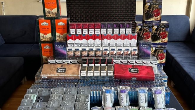 Ağrı'da gümrük kaçağı 4 bin 190 litre akaryakıt ile çeşitli ürünler yakalandı