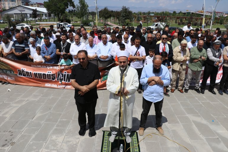 Ağrıda İsmail Heniyye için gıyabi cenaze namazı kılındı2