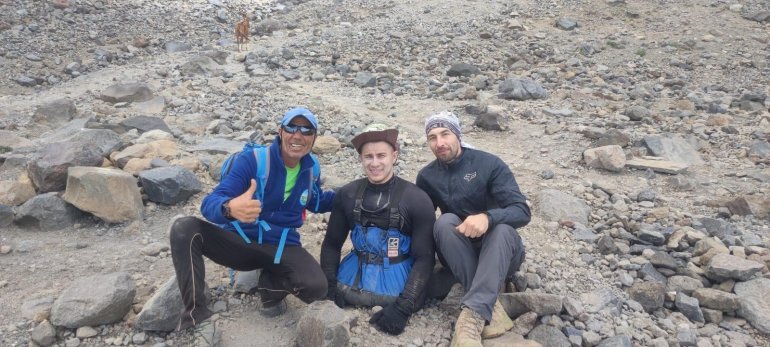 Bedensel engelli Rus dağcı, Ağrı Dağı zirvesine tırmandı1