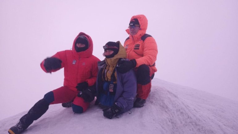 Bedensel engelli Rus dağcı, Ağrı Dağı zirvesine tırmandı3