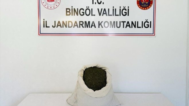 Bingöl'de 7 kilo 976 gram esrar ele geçirildi