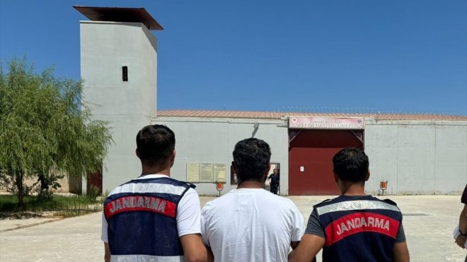 Bingöl'de kesinleşmiş hapis cezası bulunan 2 firari hükümlü yakalandı