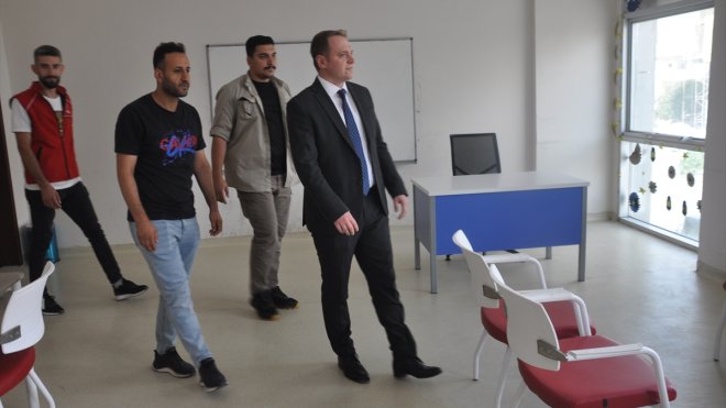 Bulanık Kaymakamı Koşansu gençlik merkezini ziyaret etti1