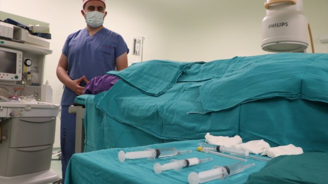 Bel ve boyun ağrılarına iğneyle "10 dakikada" nokta atışı tedavisi