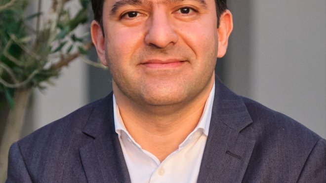 Hepsiburada'dan sokak hayvanlarına çip ve karne desteği