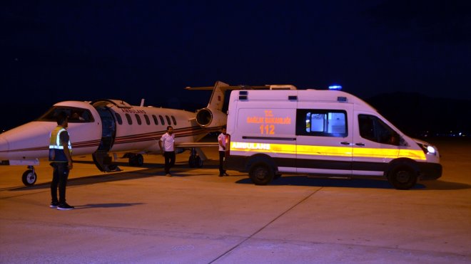 Muş'ta bir günlük bebek ambulans uçakla Ankara'ya sevk edildi