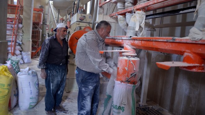 MUŞ - Değirmencilerin mesaisi sürüyor1
