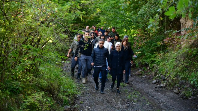 Ardahan'da doğa turizmine yürüyüşle dikkati çektiler