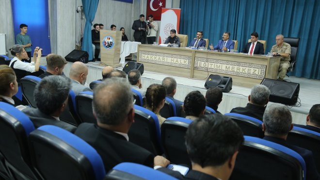 Hakkari'de "Okul Sağlığı ve Güvenliği" toplantısı yapıldı