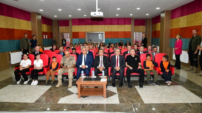 Kars ve Ardahan'da "İlköğretim Haftası" nedeniyle tören düzenlendi