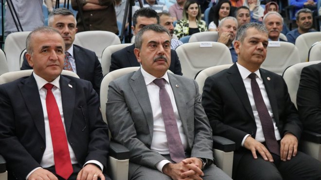 Milli Eğitim Bakanı Tekin, Elazığ