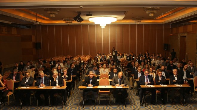 VAN - 180 cerrahın katılımıyla Tümörler ve Epilepsi Cerrahisi eğitim kursu başladı1