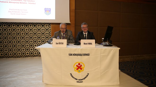 Van'da 180 beyin cerrahının katıldığı "Tümörler ve Epilepsi Cerrahisi Eğitim Kursu" sona erdi