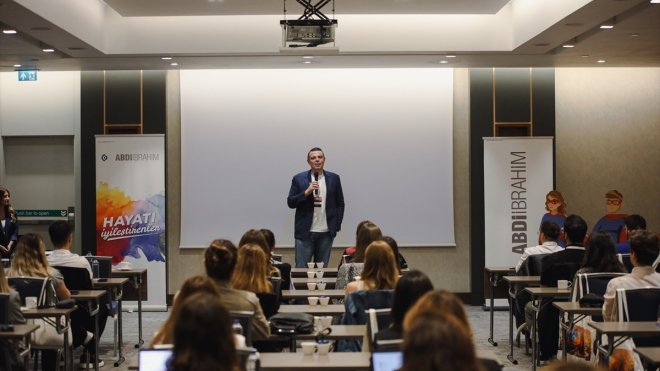 Abdi İbrahim'den gençlere "İlaç Gibi Gelecek" staj programı