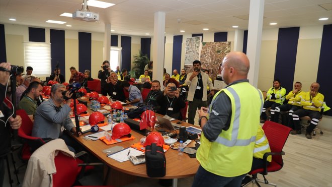Anagold Madencilik, İliç'teki maden sahasında yürütülen çalışmalarla ilgili gazetecileri bilgilendirdi