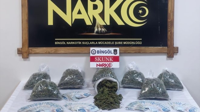 Bingöl'de 6 kilo 200 gram skunk ele geçirildi, 3 şüpheli tutuklandı