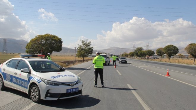 Bitlis'te 466 sürücüye idari para cezası uygulandı