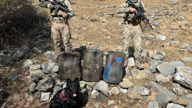 Bitlis'te patlayıcı yapımında kullanılan yaklaşık 300 litre sıvı madde ele geçirildi