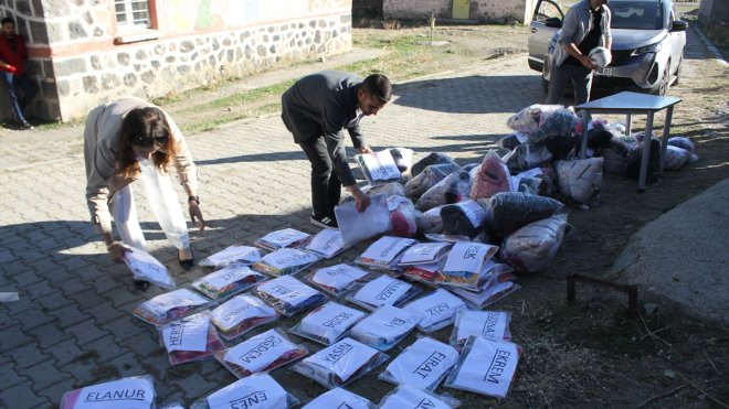 Diyarbakır'da görev yapan öğretmenler, Muşlu çocukların gönlüne dokundu