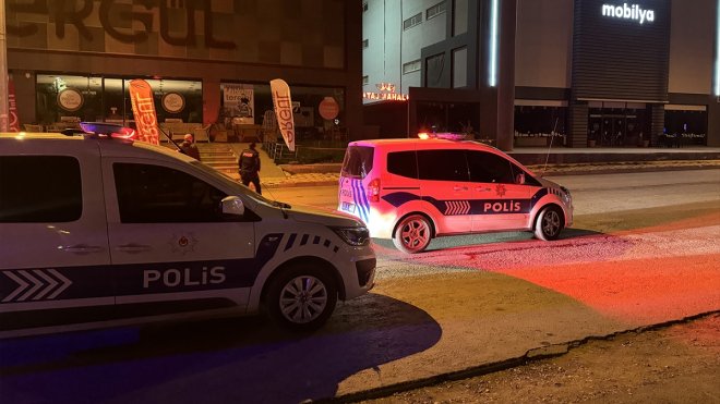 Elazığ'da bıçaklı kavgada 4 kişi yaralandı