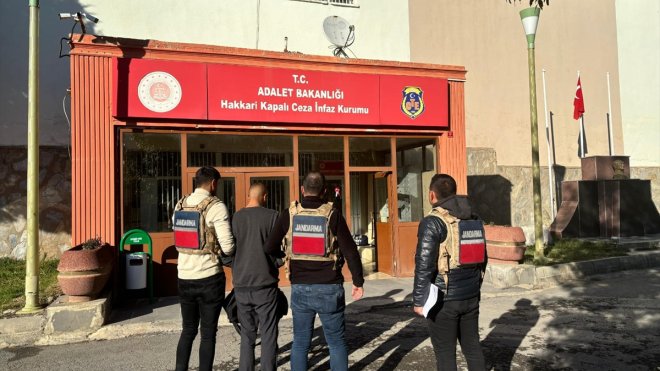 Hakkari'de 23 yıl 2 ay kesinleşmiş hapis cezası bulunan hükümlü yakalandı