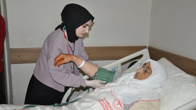 Kanseri yenen Saltanat nine, "kemik çimentosu" tedavisiyle ayağa kalktı