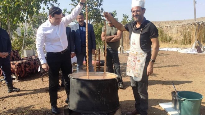 Keban Kaymakamı Atalık, orcik yapımına eşlik etti 1