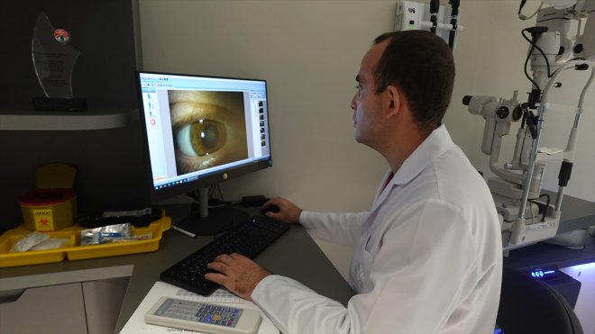 Medipol'den Fakik Göz İçi Lens ve No Touch Lazer tedavi yöntemi