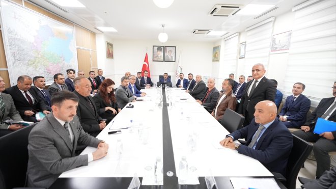 Milli Eğitim Bakanı Tekin, Bitlis'te "İl Eğitim Değerlendirme" toplantısına katıldı