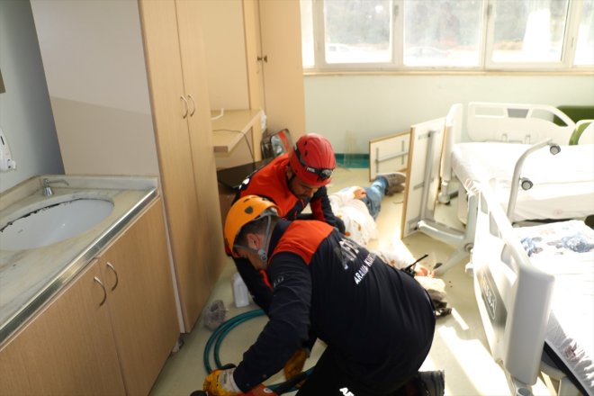 Hastanesinde Devlet yapıldı Şemdinli deprem tatbikatı 1
