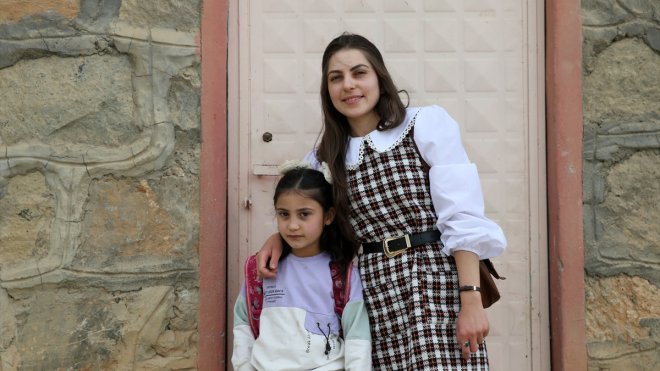 Beyza öğretmen okuldaki tek öğrencisine arkadaş oldu1