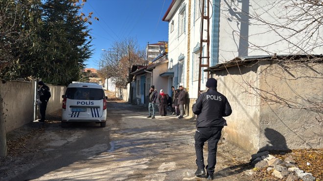 Elazığ'da 55 yaşındaki kişi evinde ölü bulundu