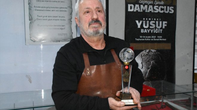 Malatyalı demir ustası "Yaşayan İnsan Hazinesi" olmaktan gurur duyuyor
