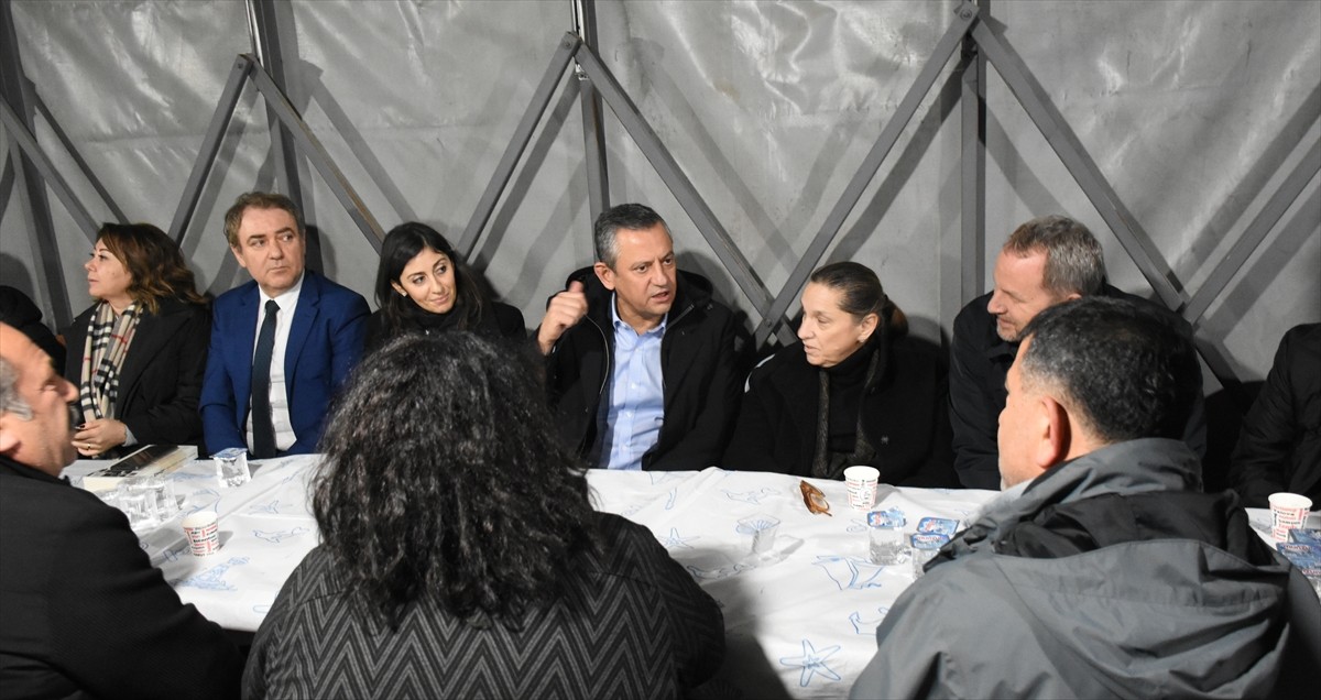 CHP Genel Başkanı Özel