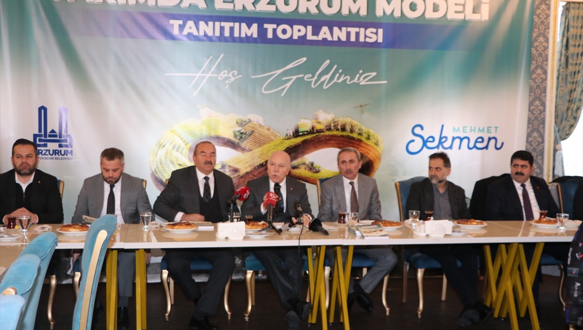 Erzurum Büyükşehir Belediye Başkanı Sekmen, tarımla ilgili yazdığı kitabı tanıttı