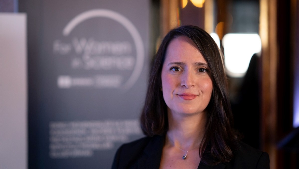 Koç Üniversitesinden Dr. Öztürk, Bilim Kadınları İçin programında ödül aldı