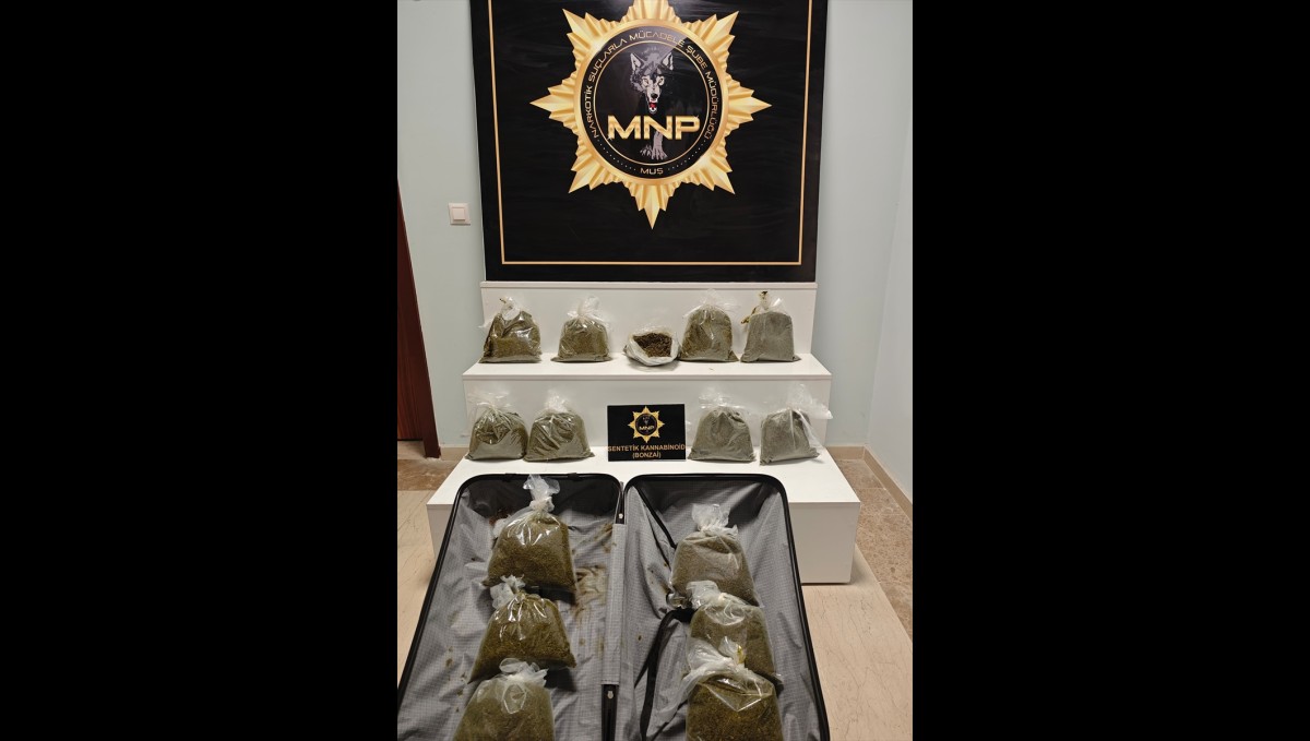 Muş'ta yolcu otobüsünde 16 kilo 400 gram sentetik uyuşturucu ele geçirildi