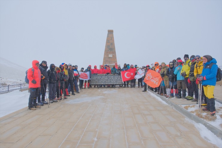 tırmandılar anmak Allahuekber için Sarıkamış şehitlerini Dağı
