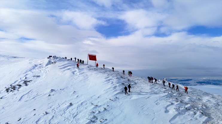 tırmandılar Dağı